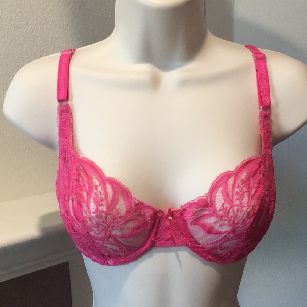 Pink underwire bra from Fèlina